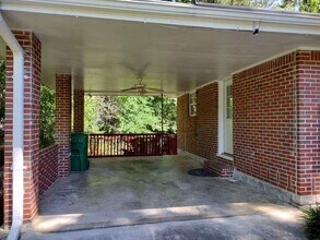 2790 Glenbriar Dr NE in Atlanta, GA - Building Photo - Building Photo