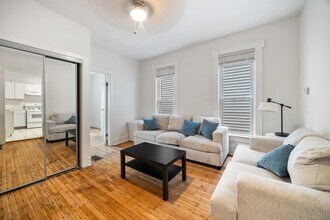 1011 Garnett Pl, Unit 1011 Garnett Unit in Evanston, IL - Building Photo - Building Photo