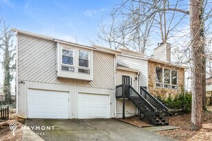 312 New Crossing Trail E in Kennesaw, GA - Building Photo