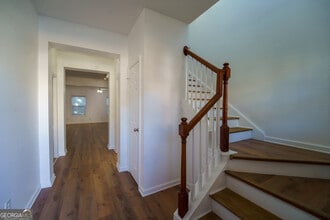 2555 Flat Shoals Rd in College Park, GA - Building Photo - Building Photo