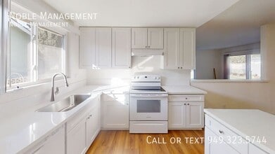 1435 E Chestnut Ave in Orange, CA - Building Photo - Building Photo