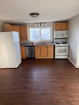 327 W Shaw St in Charlotte, MI - Building Photo