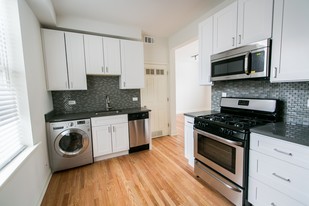 2411 N Talman Ave Apartamentos