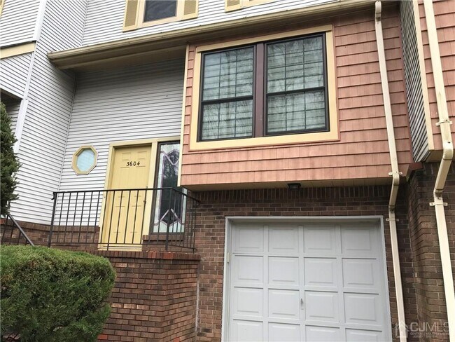 3604 Springbrook Dr in Edison, NJ - Building Photo - Building Photo