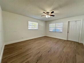 106 NW 1st St in Hallandale Beach, FL - Building Photo - Building Photo