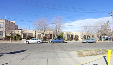 800 Kent Ave NW in Albuquerque, NM - Building Photo - Building Photo