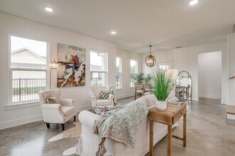 110 Cardinal Wds in Granbury, TX - Building Photo - Building Photo