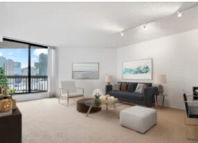 754 N Dearborn St in Chicago, IL - Building Photo