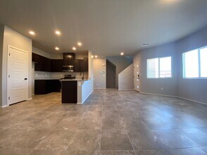 4451 Sapphire Moon Ave in North Las Vegas, NV - Building Photo - Building Photo