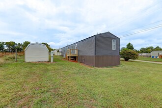 295 Seays Rd in Trenton, KY - Building Photo - Building Photo