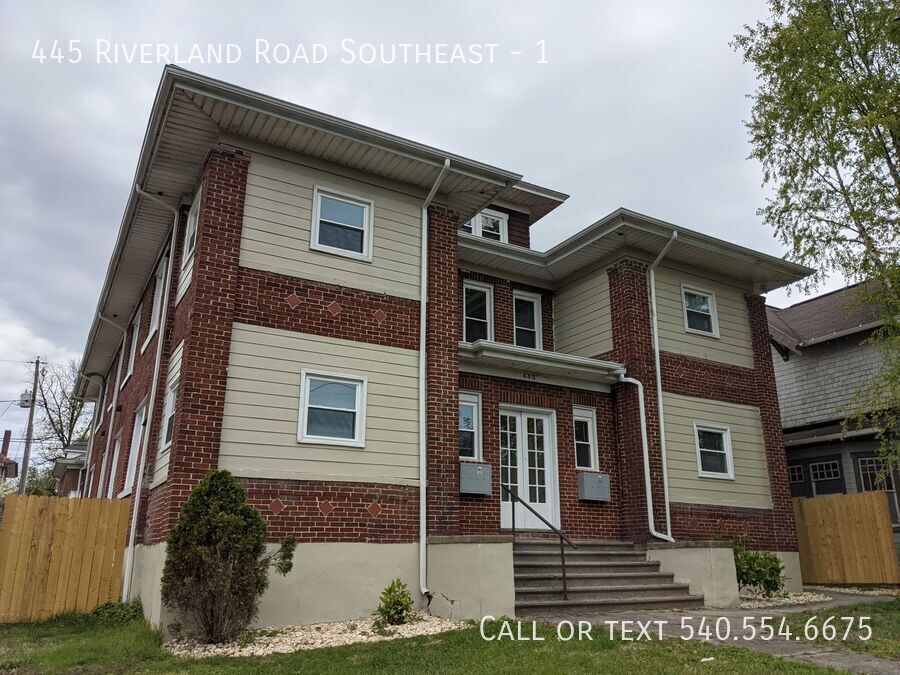 445 Riverland Rd SE in Roanoke, VA - Building Photo