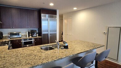 240 E Illinois St in Chicago, IL - Building Photo - Building Photo