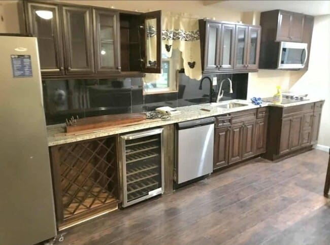 6875 Shadow Ridge Ln in Stone Mountain, GA - Building Photo - Building Photo