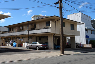 909 Makahiki Way in Honolulu, HI - Building Photo - Building Photo