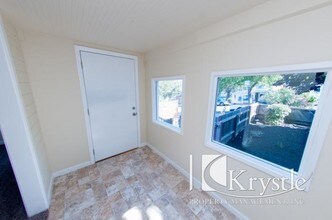 424 Coghlan St in Vallejo, CA - Building Photo - Building Photo