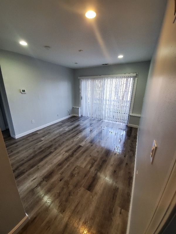 980 Lindley St in Bridgeport, CT - Building Photo - Building Photo
