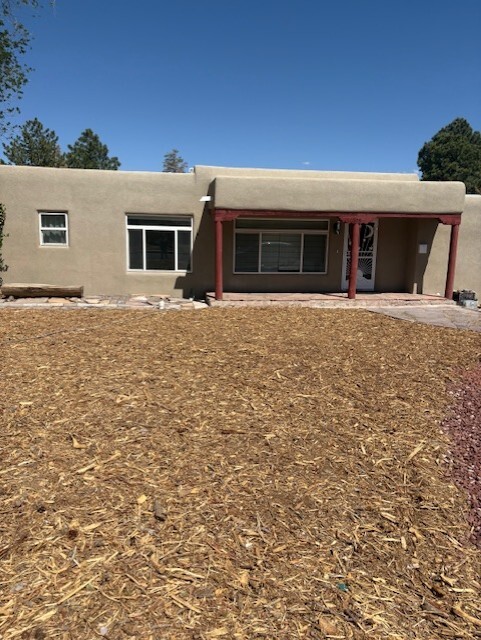 property at 709 Sundown Pl SE