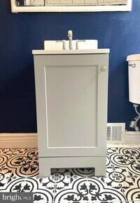 1049 Reverdy Rd photo'