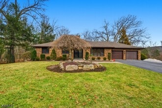 12 McCaffrey Ln in Boonton, NJ - Building Photo - Building Photo