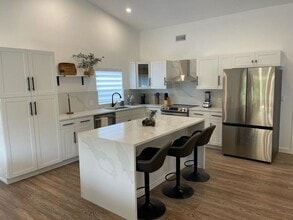 7360 San Sebastian Dr in Boca Raton, FL - Building Photo - Building Photo