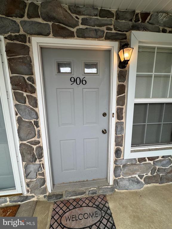906 Mews Dr in Sellersville, PA - Building Photo - Building Photo