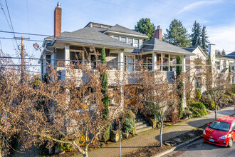 1134 NW 25th Ave in Portland, OR - Building Photo - Building Photo