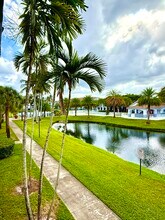 2600 S University Dr in Fort Lauderdale, FL - Foto de edificio - Building Photo