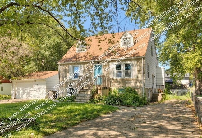 713 Maxwelton Dr in Des Moines, IA - Building Photo - Building Photo