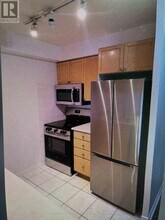 909 Bay St. in Toronto, ON - Building Photo - Building Photo