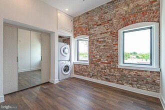 1211 Bainbridge St in Philadelphia, PA - Building Photo - Building Photo