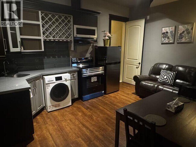 9531 Gormond Rd in Richmond, BC - Building Photo - Building Photo