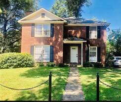 1414 Caplewood Dr in Tuscaloosa, AL - Building Photo