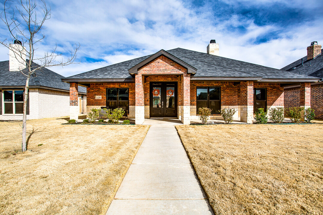 11209 Genoa Ave in Lubbock, TX - Foto de edificio