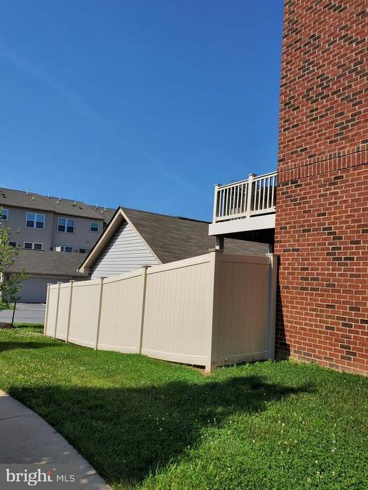 5409 Double Day Ln in Waldorf, MD - Foto de edificio - Building Photo