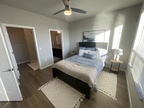 West End @ University Park in Madison, WI - Foto de edificio - Building Photo