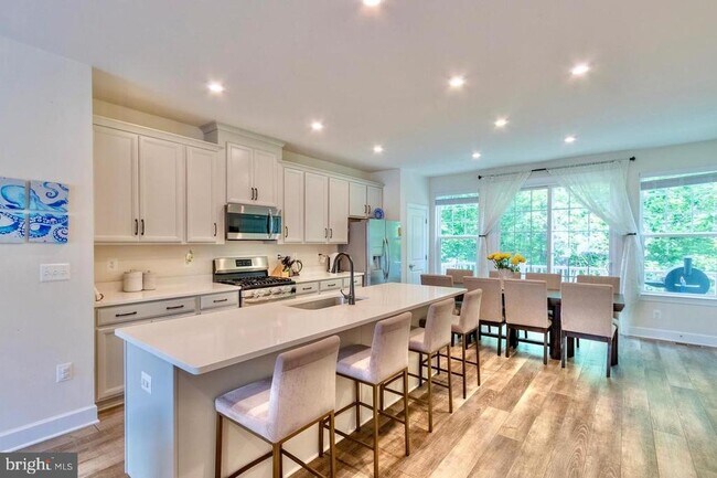6169 Camerons Ferry Dr in Haymarket, VA - Building Photo - Building Photo