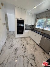 5604 Valley Circle Blvd in Los Angeles, CA - Building Photo - Building Photo
