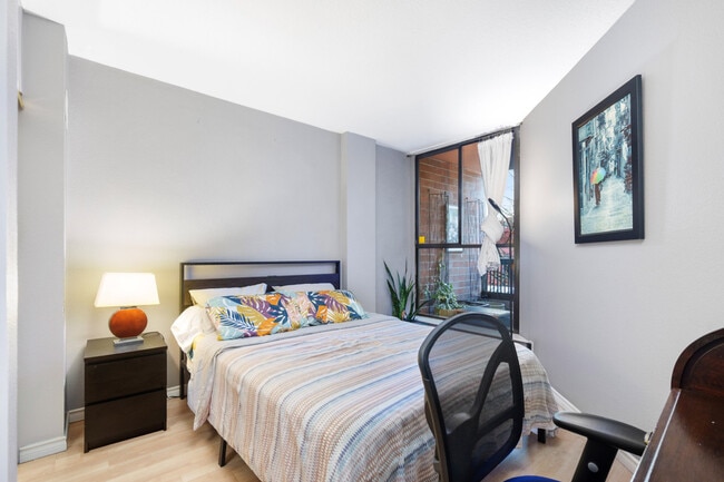 1350 Burrard St in Vancouver, BC - Building Photo - Building Photo