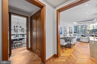 300 International Drive in Baltimore, MD - Building Photo - Building Photo