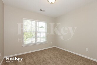 2807 Cougar Hill Ct in Charlotte, NC - Building Photo - Building Photo
