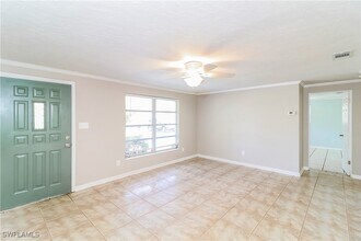 1371 Poinciana Rd in Venice, FL - Building Photo - Building Photo
