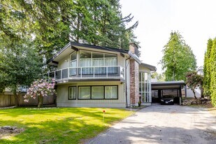 12343 New McLellan Rd in Surrey, BC - Building Photo