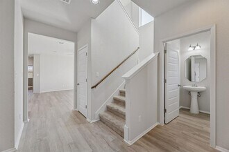 316 Insider Loop in Elgin, TX - Building Photo - Building Photo