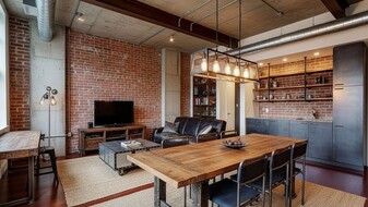 13825 31st Dr, Unit 4e in Flushing, NY - Building Photo