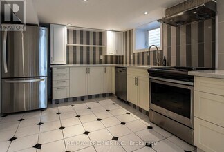 35 Florence Crescent in Toronto, ON - Building Photo - Building Photo