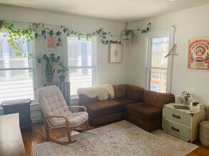 45 Grant St, Unit #2 in Burlington, VT - Building Photo - Building Photo
