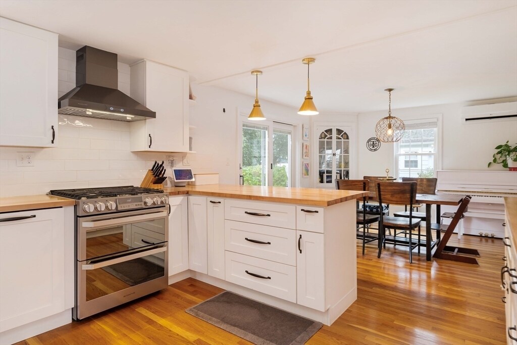 19 Trenton St in Melrose, MA - Building Photo