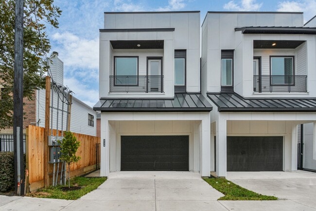 property at 5538 Darling St