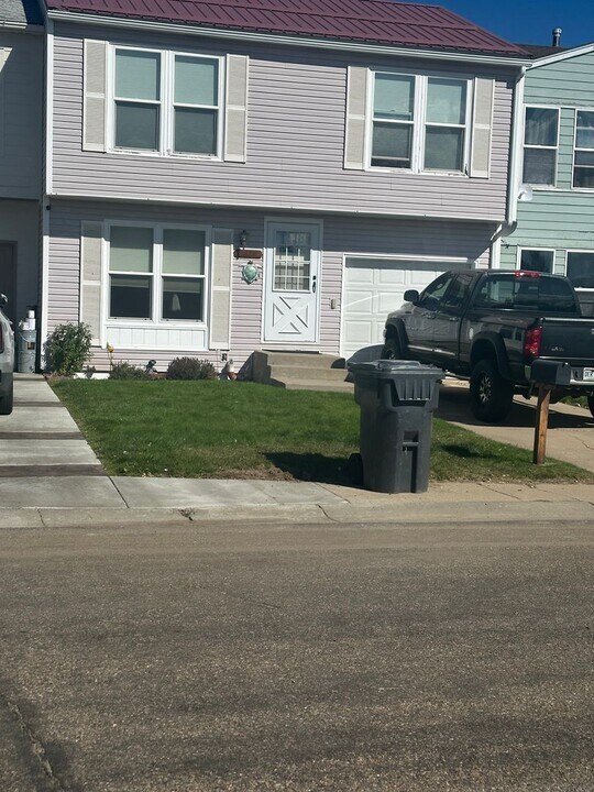 3839 W 6th St in Craig, CO - Building Photo