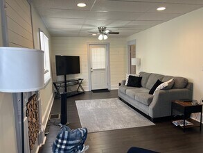 208 Coleridge Ave, Unit 2 in Altoona, PA - Foto de edificio - Building Photo